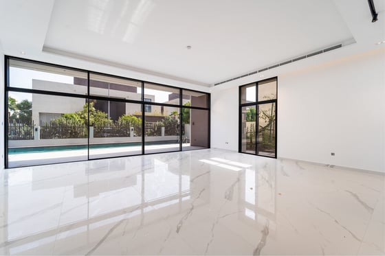 Luxury Villa | Massive Plot | Exquisite Finishing, picture 2