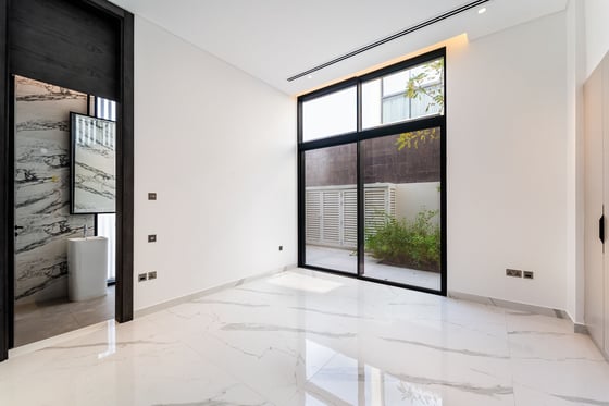 Luxury Villa | Massive Plot | Exquisite Finishing, picture 12