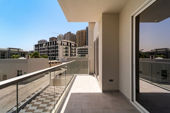 Private Pool | Single Row | Corner Plot., picture 16