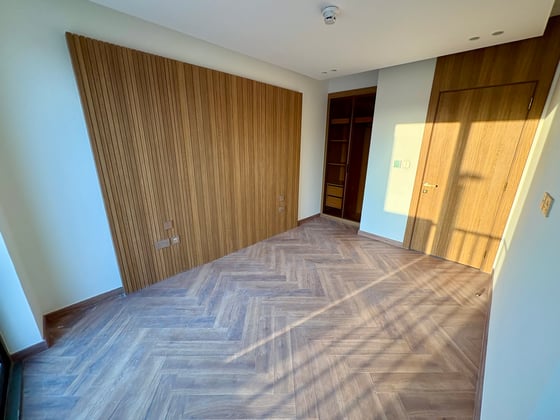 Vacant  |  Modern  Design  |  Single Row, picture 11