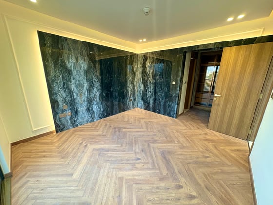 Vacant  |  Modern  Design  |  Single Row, picture 6