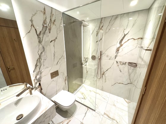 Vacant  |  Modern  Design  |  Single Row, picture 8