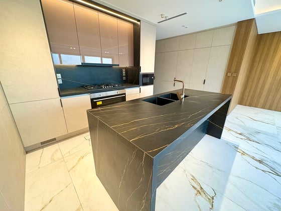 Vacant  |  Modern  Design  |  Single Row, picture 4