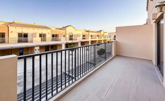Vacant  |  Modern  Design  |  Single Row, picture 13