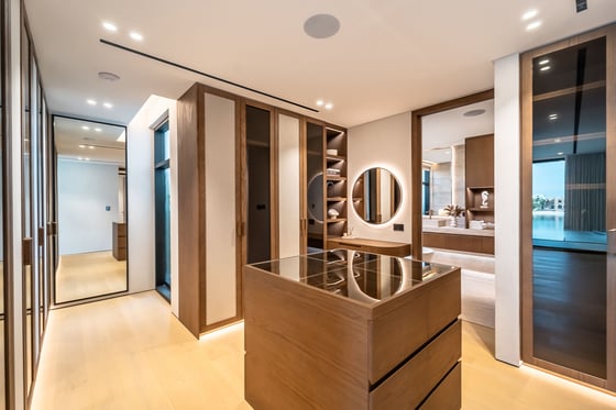Elegant Living | Full Atlantis View | Brand New, picture 16