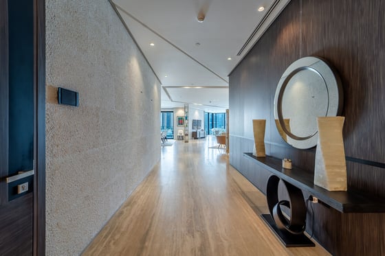 Luxurious | Half-Floor | Canal Views...., picture 15