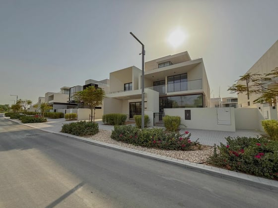Luxury Villa | Rooftop Terrace | Panoramic Views, picture 1