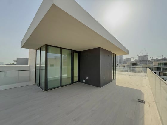 Luxury Villa | Rooftop Terrace | Panoramic Views, picture 17