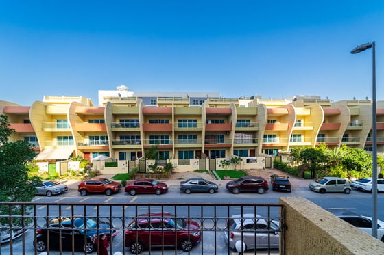 Upgraded Corner Townhouse with Rooftop Terrace, picture 15
