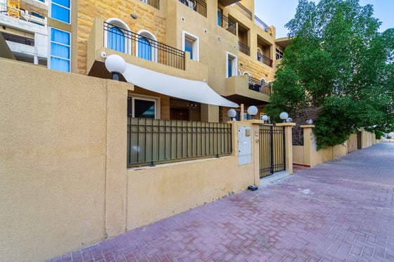 Upgraded Corner Townhouse with Rooftop Terrace, picture 21