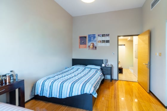 Upgraded Corner Townhouse with Rooftop Terrace, picture 10