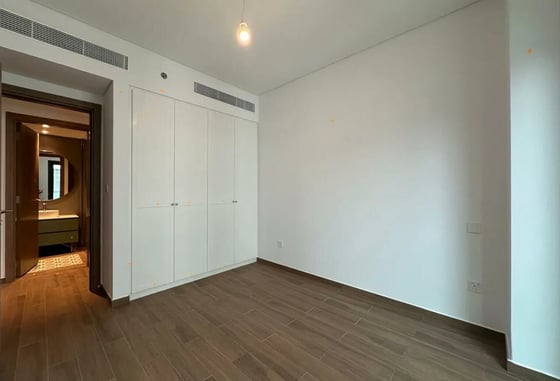 Brand New | Modern Unit with Premium Finishes, picture 3