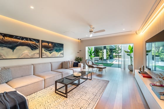 Fully Upgraded | Interior Designed | Triple Storey, picture 5