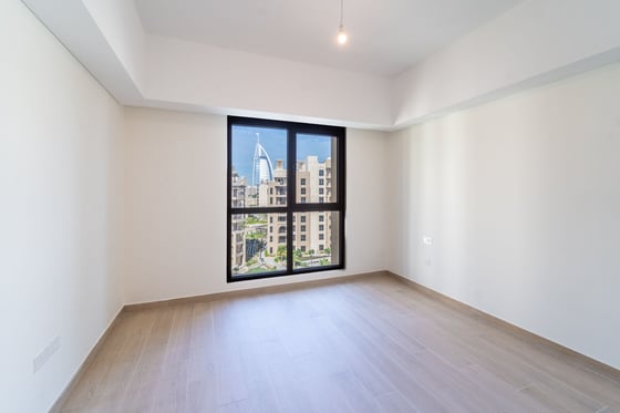 Vacant Unit with Burj Al Arab and Pool Views, picture 10