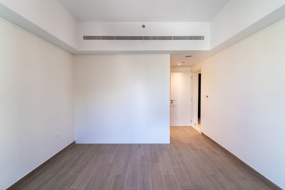 Vacant Unit with Burj Al Arab and Pool Views, picture 9