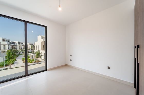 Prime Location | Big Layout | Twin Villa, picture 15