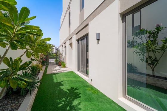 Prime Location | Big Layout | Twin Villa, picture 46