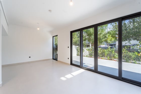 Prime Location | Big Layout | Twin Villa, picture 6