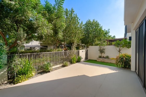 Prime Location | Big Layout | Twin Villa, picture 38