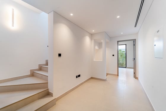 Prime Location | Big Layout | Twin Villa, picture 18