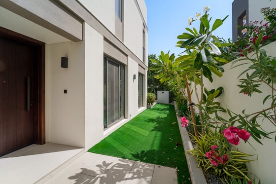 Prime Location | Big Layout | Twin Villa, picture 49