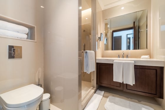 High Floor | Burj Khalifa View | Elegant Interiors, picture 17
