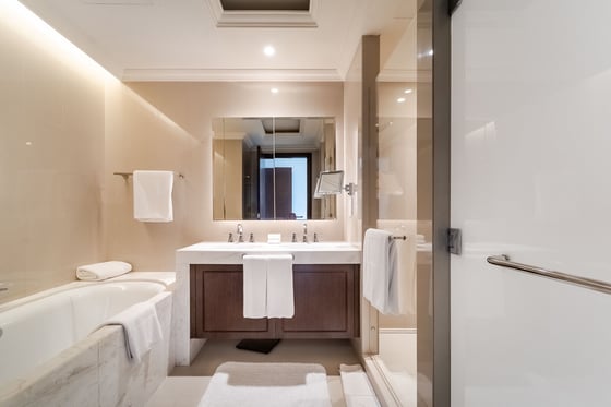 High Floor | Burj Khalifa View | Elegant Interiors, picture 13