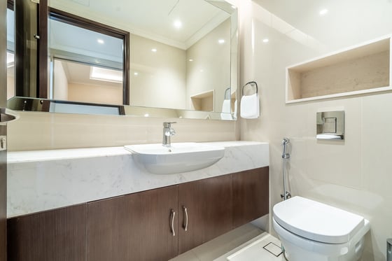 Luxury Furnished | Top Floor | Great View, picture 14
