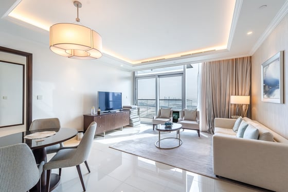 Luxury Furnished | Top Floor | Great View, picture 3