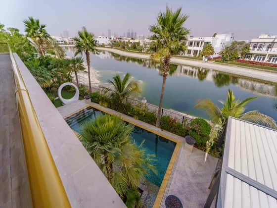 Expansive Luxury Mansion | Full Lake View, picture 3