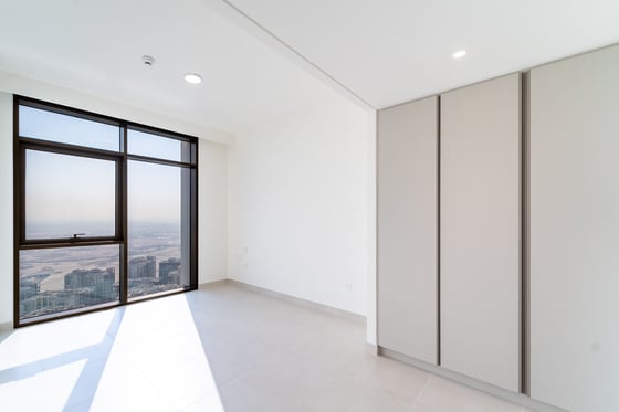 High-Floor Living with Stunning Lagoon Views, picture 11