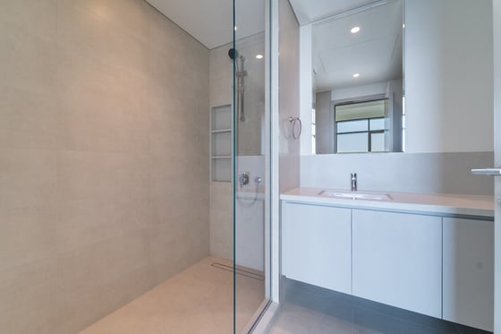High-Floor Living with Stunning Lagoon Views, picture 14