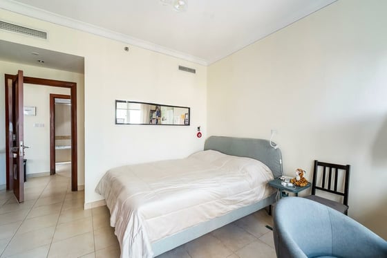Elegant Unit with Golf and Lake Views..., picture 10
