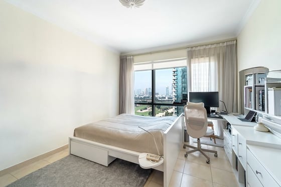 Elegant Unit with Golf and Lake Views..., picture 9