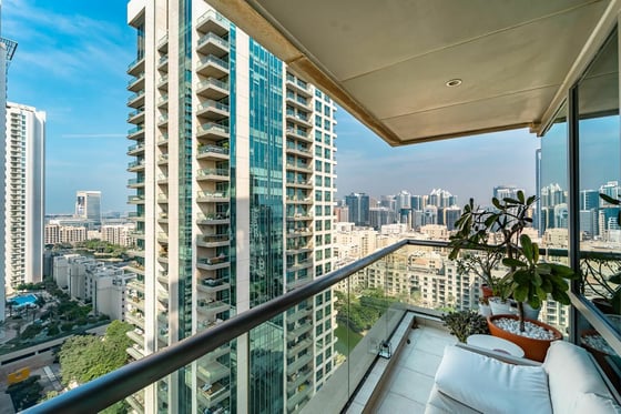 Elegant Unit with Golf and Lake Views..., picture 15