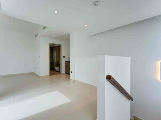 Private Community | Spacious | Unfurnished, picture 10