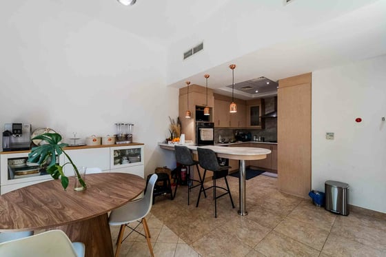 Spacious | Upgraded | Family Townhouse.., picture 9