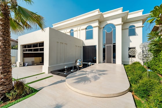 Elegant Family Villa | Large Plot | Private Living, picture 1