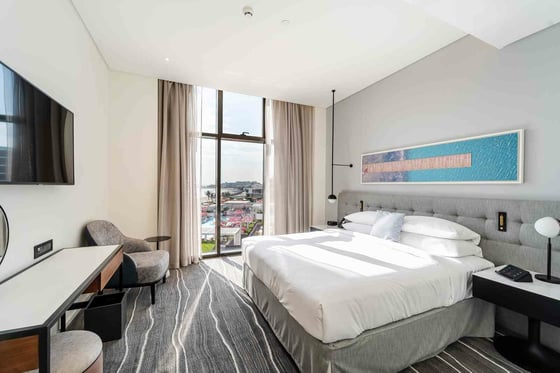 Luxuriously Furnished with Stunning Sea Views, picture 10