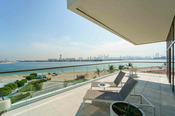 Luxuriously Furnished with Stunning Sea Views, picture 1