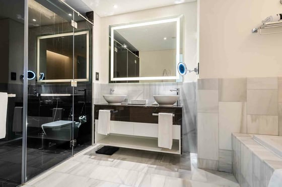 Luxuriously Furnished with Stunning Sea Views, picture 9
