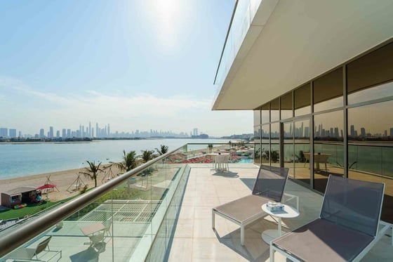 Luxuriously Furnished with Stunning Sea Views, picture 19