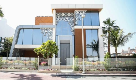 Custom Built Villa | Ample Space | Billionaire Row, picture 2