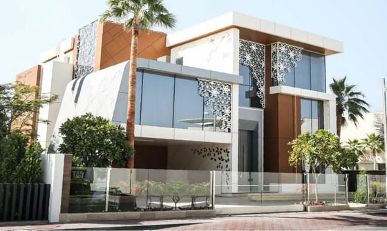 Custom Built Villa | Ample Space | Billionaire Row, picture 1