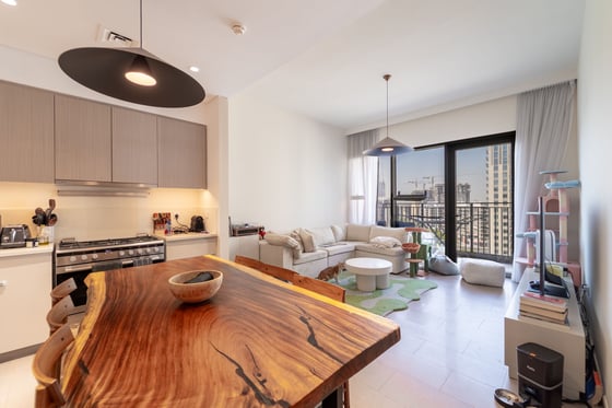 High Floor | Boulevard View | Vacant Now, picture 1