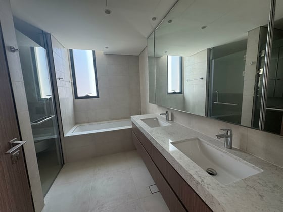 Brand  New  |  Corner  Unit  |  Spacious, picture 8