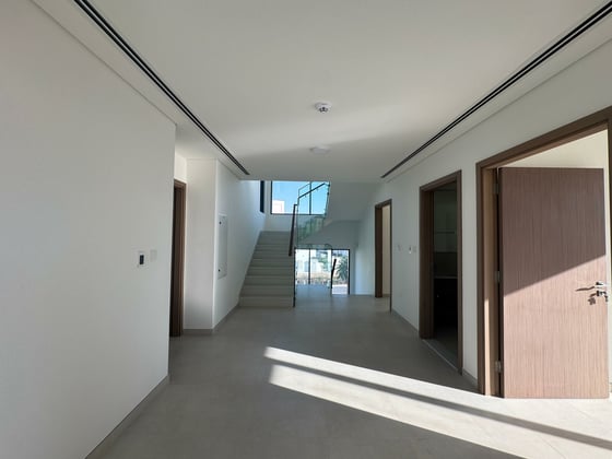 Brand  New  |  Corner  Unit  |  Spacious, picture 7