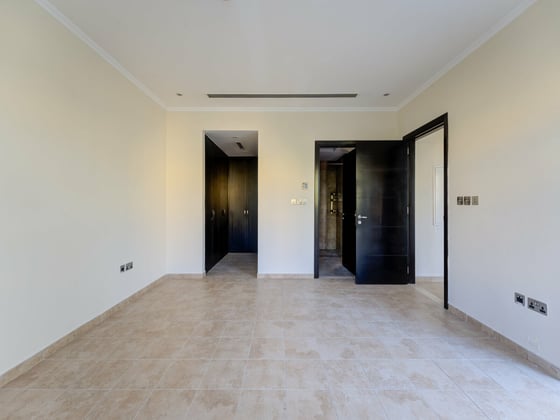 Ready to Move In | Large Plot | Landscaped, picture 12