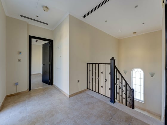 Ready to Move In | Large Plot | Landscaped, picture 10