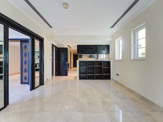 Ready to Move In | Large Plot | Landscaped, picture 6